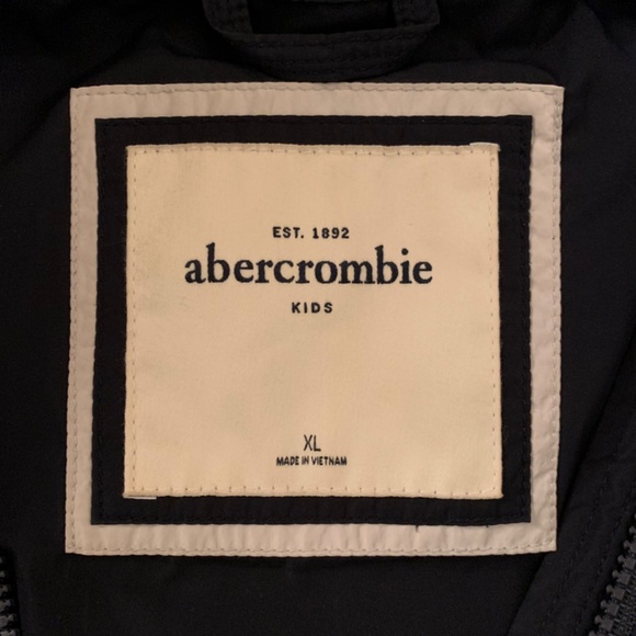 Abercrombie Kids Navy Blue Hooded Down Puffer Jacket Size XL - Picture 14 of 15